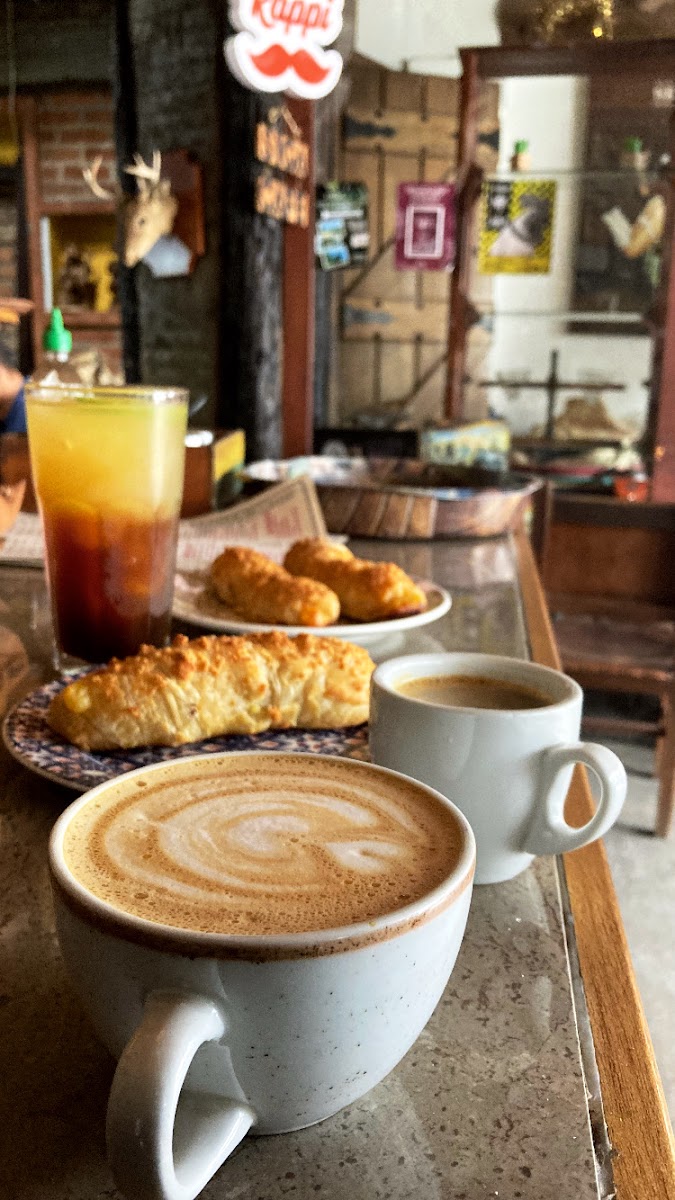 Nebraska Café Y Cuero Photos 2